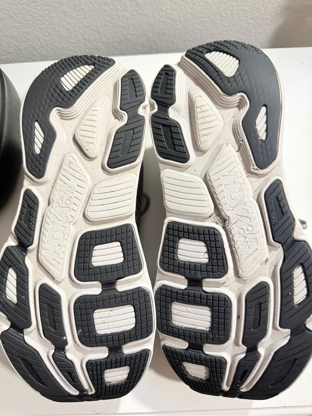 Hoka Bondi 7 men size 12 Gray and White Women's Athletic Running Shoes
